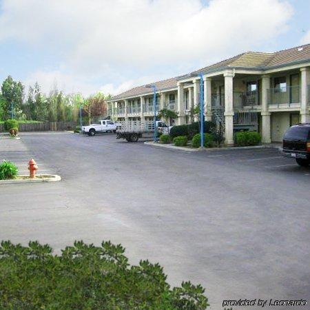 Edge Water Inn Reedley Luaran gambar