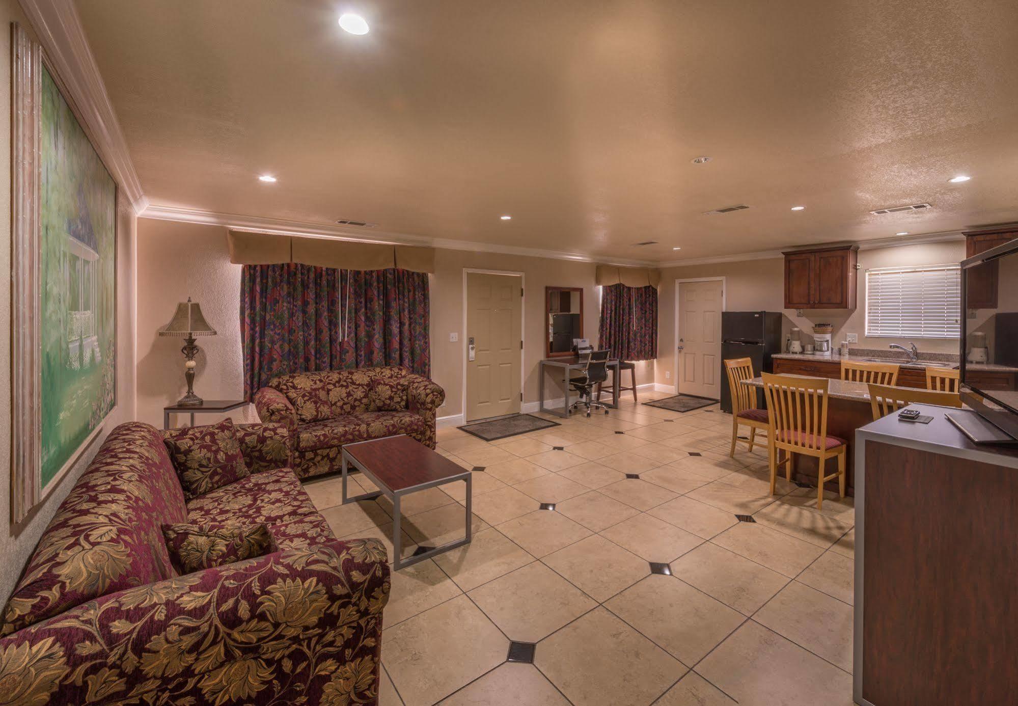 Edge Water Inn Reedley Luaran gambar